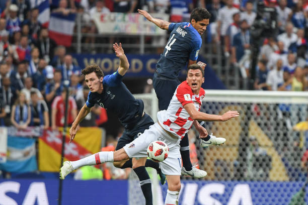 不可撼动的 不可撼动的