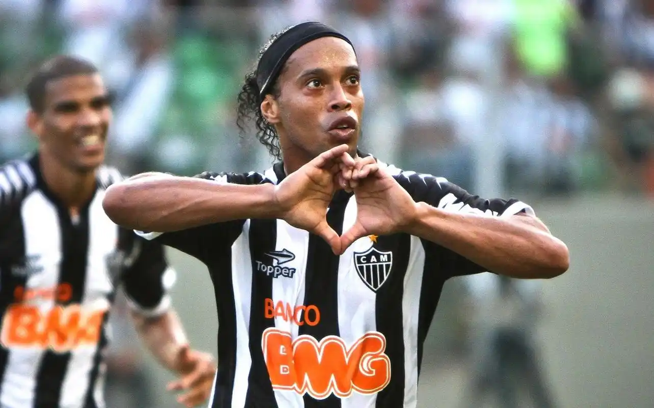 球迷们的热 球迷们的热